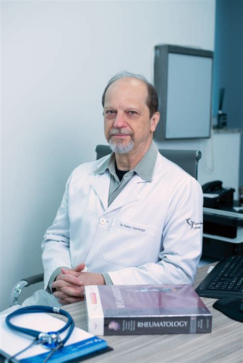 Dr Paulo Carrilho Reumatologista