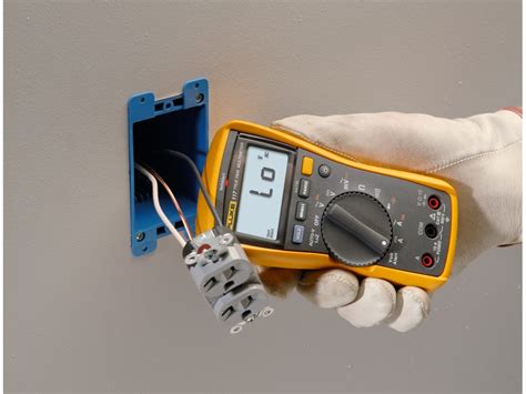 Extech md10 magnetic field detector key features. Fluke 117 Electrician's Multimeter with Non-Contact ...