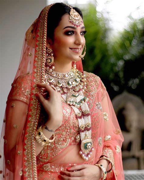 This Beautiful Bride Has Left Us Marvelled With Her Captivating Look Designer Bridal Jewelry