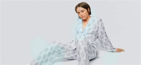 Star Sessions Lisa Pajamas Costume Wilddog Wallpaper