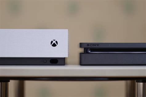 Ps4 Slim Vs Xbox One S Which Mini Console Does It Better Extraupdate