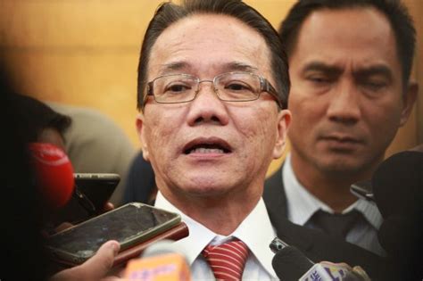 Foreign nationals who have lived in malaysia continuously for 5 years, can apply for permanent residency. Liew dismisses claims that Warisan involved in MyKad ...