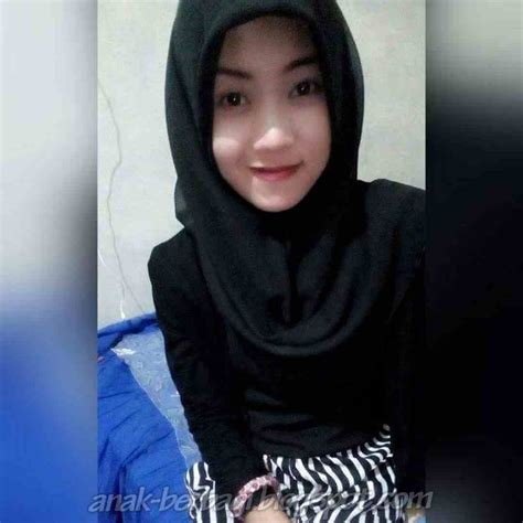 Foto Cewek Cantik Indonesia Berjilbab Paling Baru Girl 1080x1080 Download Hd Wallpaper