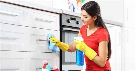 Working one cabinet at a time, spray the surface you're cleaning lightly with the cabinet degreaser. Easiest Way to Clean Your Kitchen - Best Online Cabinets