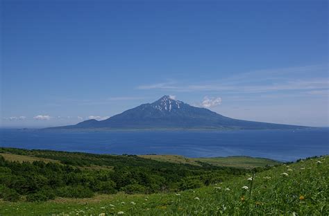 Rishiri And Rebun The Islands Of Alpine Flowers Hokkaido Treasure