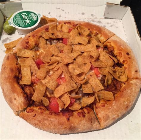 Papa John S Fritos Chili Pizza パパジョーンズのフリートス チリ ピザ ~ I M Made Of Sugar Chihiro S Food Blog