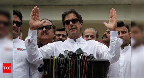 Pakistan Election Results Imran Khan Party Leading On 64 Seats Pml N