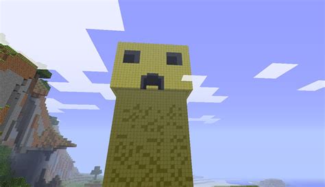 The Giant Golden Creeper Minecraft Map
