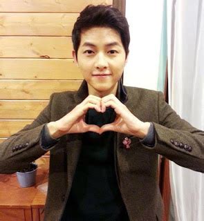 Tapi sekarang ia malah menyukainya. Foto Dan Biodata Song Joong Ki Lengkap Agamanya