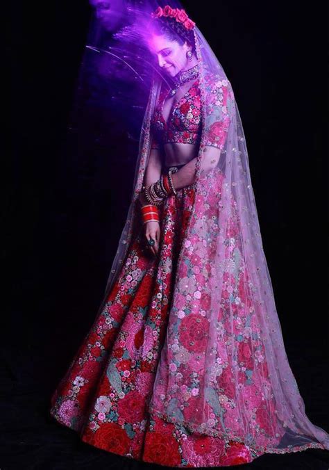 Share More Than 90 Sabyasachi Deepika Lehenga Super Hot Poppy