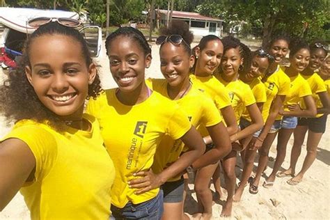 Miss Martinique 10 Jeunes Filles Rêvent Du Titre Martinique La 1ère