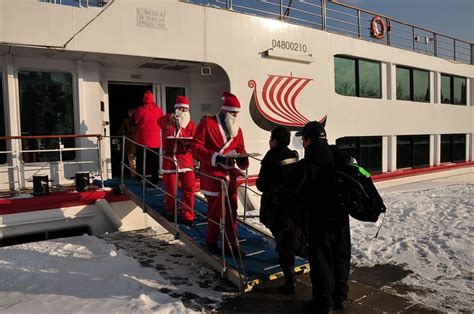 Santa Greets Our Guests Viking Christmas Christmas Market Cruise