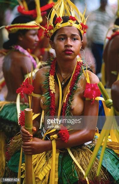 Portrait Of Female Dancer At Yap Day Festival Imagens E Fotografias De