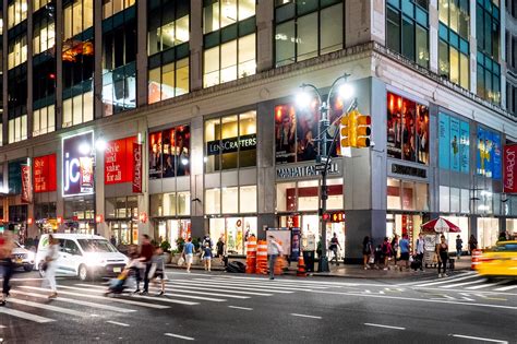 10 Best Shopping Malls In New York New Yorks Most Popular Malls And
