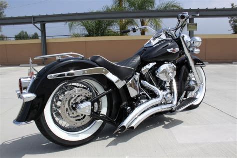 Harley Davidson Softail Deluxe Slammed White Walls Vance And Hines Big