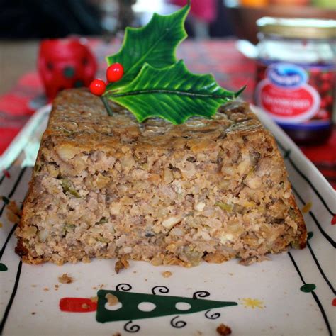 Green Gourmet Giraffe Christmas In July Smoky Cheese And Barley Nut Roast