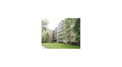 Thorncliffe Park Apartments 26 27 And 50 Thorncliffe P Toronto On