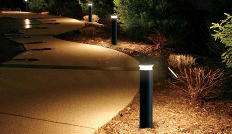How To Illuminate Your Yard With Landscaping Light Hawk Lighting