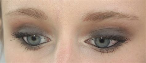 Smoky Grey And Brown Eye Look Ft The Stila In The Know Palette Volleysparkle