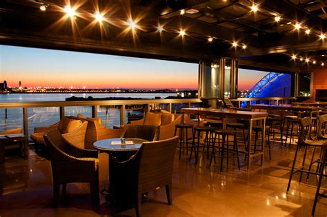 Best Rooftop Bars In Boston For Great Views And Breezes