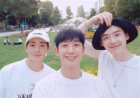 Jung Hae In Discloses His Friendship With Cast Of While You Were Sleeping