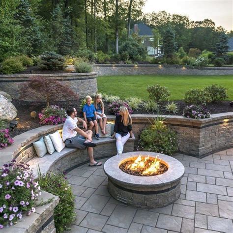 25 Fabulous Backyard Fire Pits — Modern Landscaping Designs Backyard