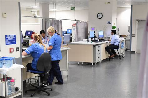 Take A Tour Around Royal Stoke University Hospitals Aande Department