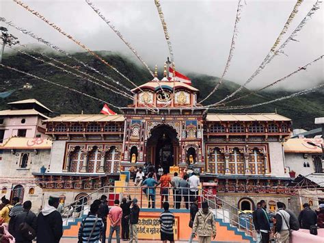 Badrinath Dham A Complete Travel Guide To Badrinath Temple Yatra