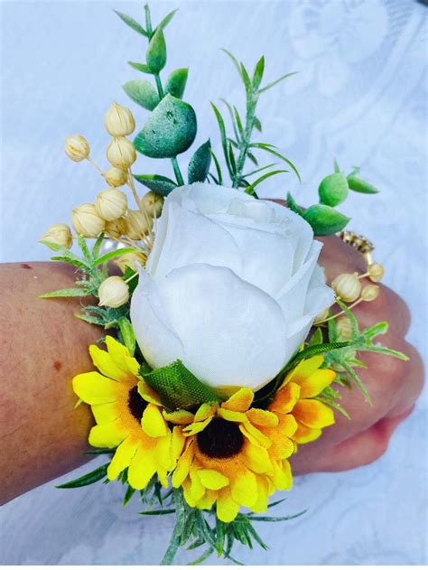 Sunflower Wrist Corsage, Fall wrist corsage, Flower wrist corsage, White roses prom wrist 