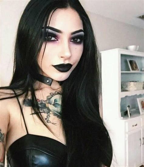 36970918 176058296591329 3420503433319284736 n 644×748 pixels goth beauty gothic beauty