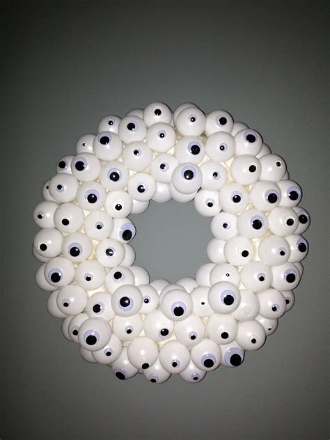 Googly Eye Wreath Googly Eye Wreath Christmas Holidays Valentines