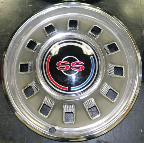 Nos Impala Parts Wheel Emblems And Hubcaps 1967 Impala Super Sport