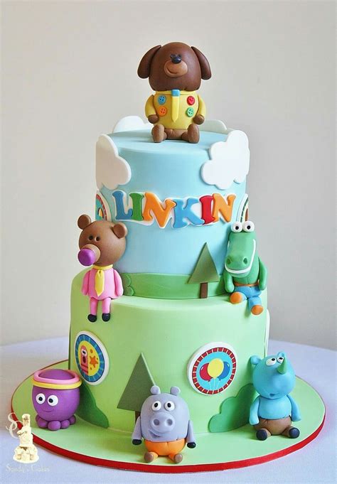 Baskin robbins cakes are the perfect choice for any birthday, especially the birthday of a child who loves ice cream. Hey Duggee themed birthday cake | Toddler birthday cakes ...