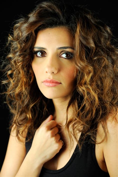 Serena rossi (napoli, 31 agosto 1985) è un'attrice, cantante, conduttrice televisiva e doppiatrice italiana. Picture of Serena Rossi
