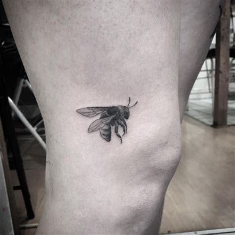 40 Buzzin Bee Tattoo Designs And Ideas Tattooblend