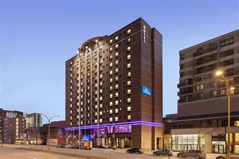 Travelodge Hotel By Wyndham Montreal Centre Montreal Qc Hotels