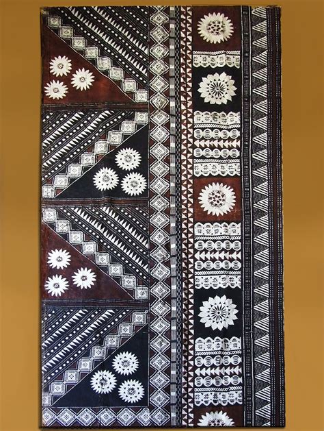 Large Vintage Masi With Strong Geometric Patterns Polynesian Art