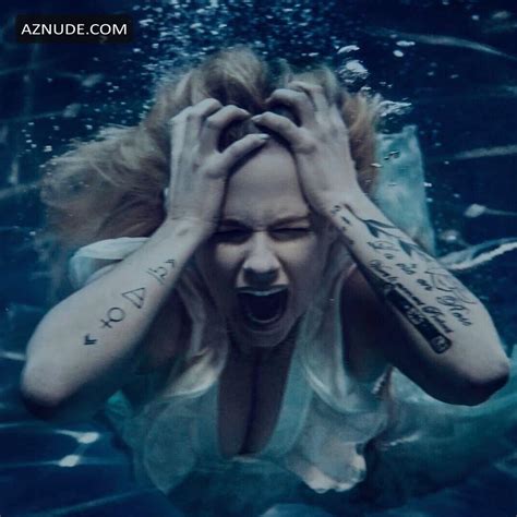 Avril Lavigne Nude And Sexy For Her Single Head Above Water Aznude
