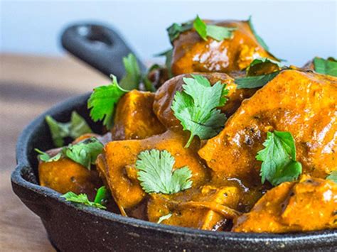 Restaurant style chicken masala/ chicken curry recipe. Healthy Recipes: Spicy Coconut Chicken Curry Recipe