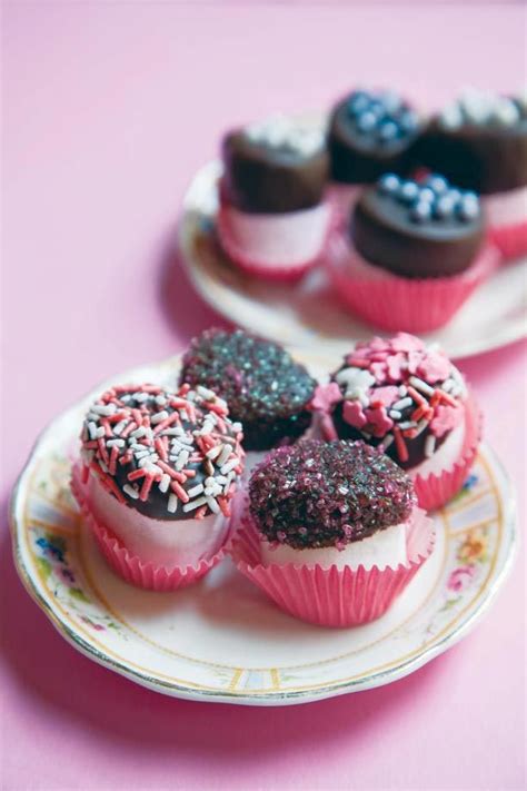 Harga cetakan kue bolu baking pan snack maker. Resep | Malvalekkers gedoop in sjokolade | Mini cupcakes, Food, Mini cheesecake
