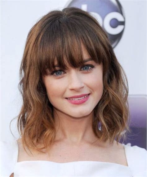 45 Artistic Short Hairstyles With Bangs Trendy In 2022 With Pictures