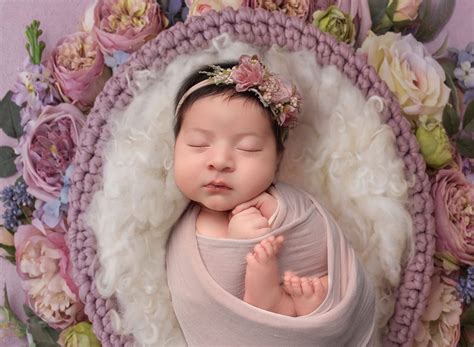 Adorable Newborn Girl Photography Session