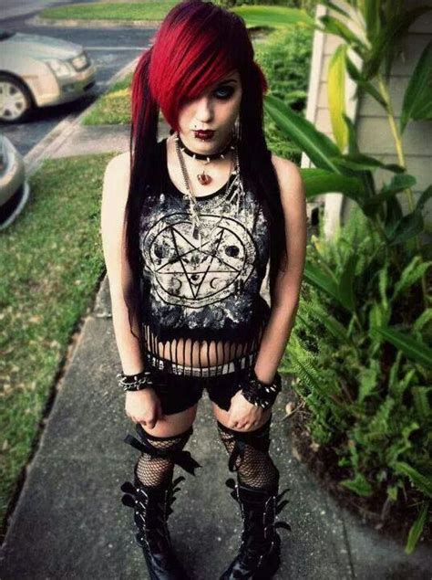 So Punk And So Cute Gothic Outfits Punk Fashion Gothic Girls
