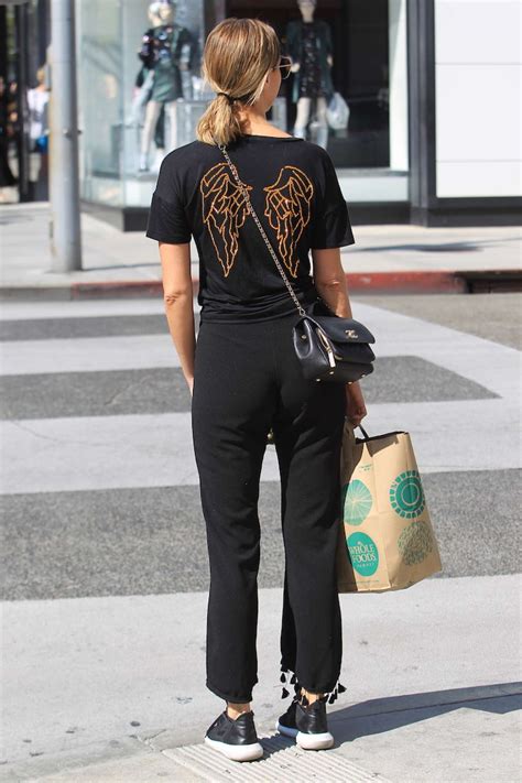 Her father, edward dickinson was a lawyer in amherst and a trustee of amherst college. Arielle Kebbel buys flowers in Beverly Hills -05 | GotCeleb