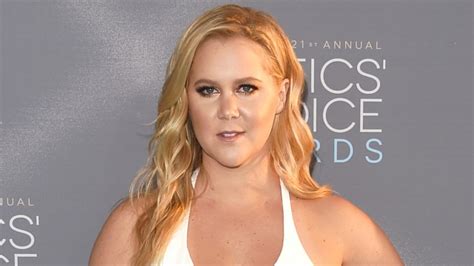 Amy Schumer Regrets Losing Weight For Trainwreck I Looked Stupid Skinny