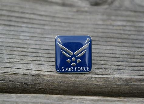 Us Us Air Force Us Wings Star Pilot Blue And Silver Tone Metal Lapel