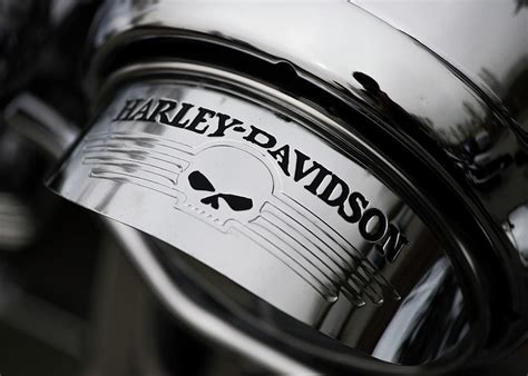 Harley davidson's first logo bears remarkable similarities to the modern logo. Harley Davidson Skull logo black and white Photograph by ...