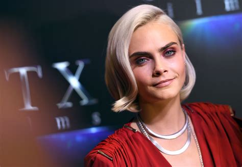 Cara Delevingne Just Shaved Her Head And Unsurprisingly She Still