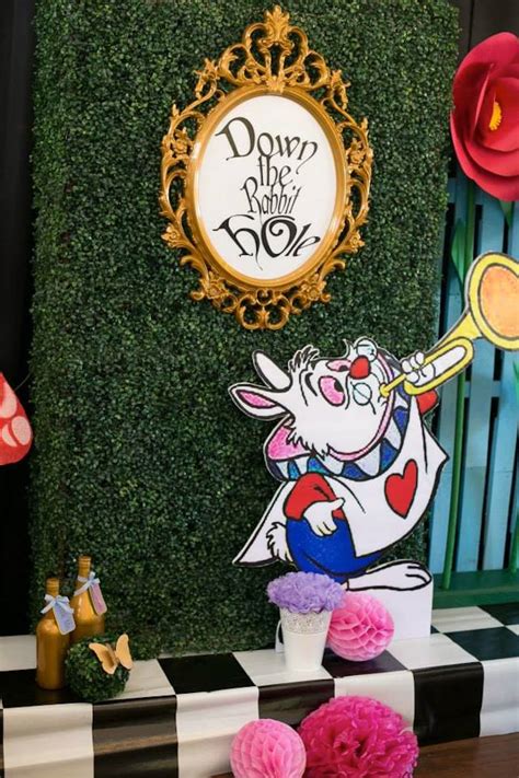 Karas Party Ideas Alice In Wonderland 1st Birthday Party Via Karas