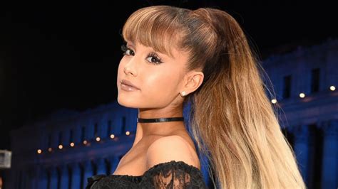 Broken Ariana Grande Speaks Out After Deadly Manchester Concert